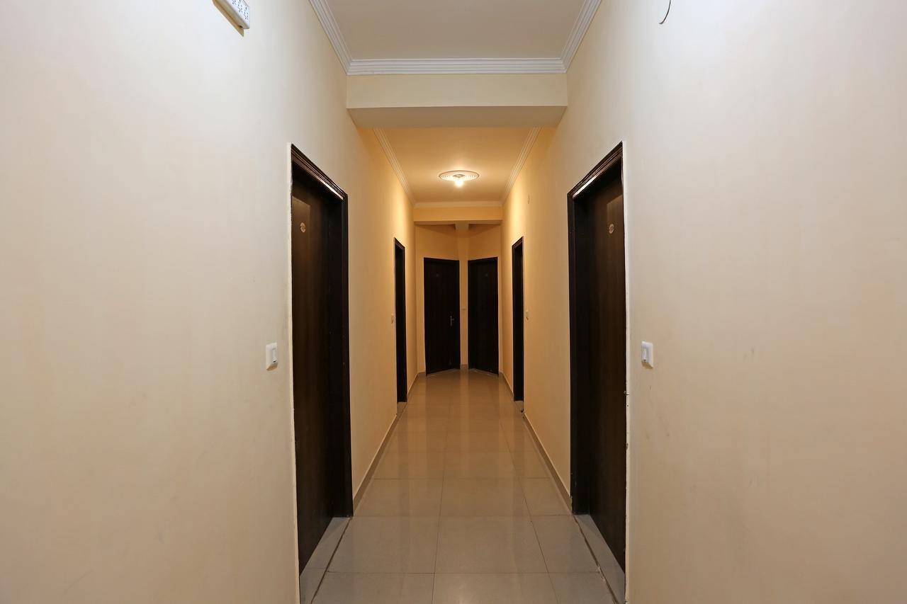 Hotel Avalon Нью-Дели Экстерьер фото